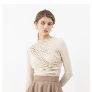 Ruched Long Sleeves Top in Cream Chicwish